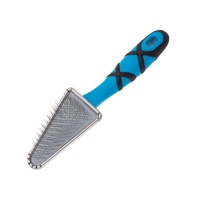 Groom Professional Triangle Slicker